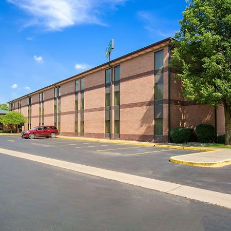 Quality Inn & Suites-Sellersburg Exterior photo