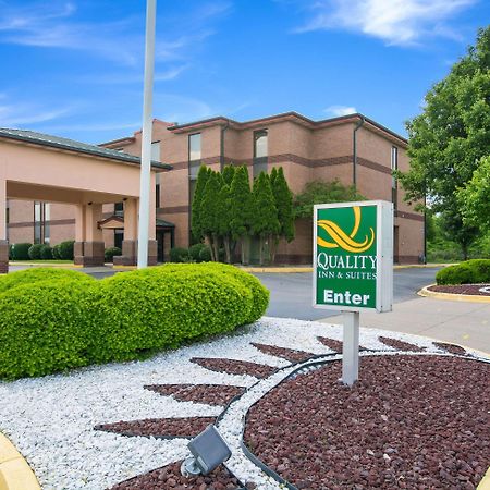 Quality Inn & Suites-Sellersburg Exterior photo